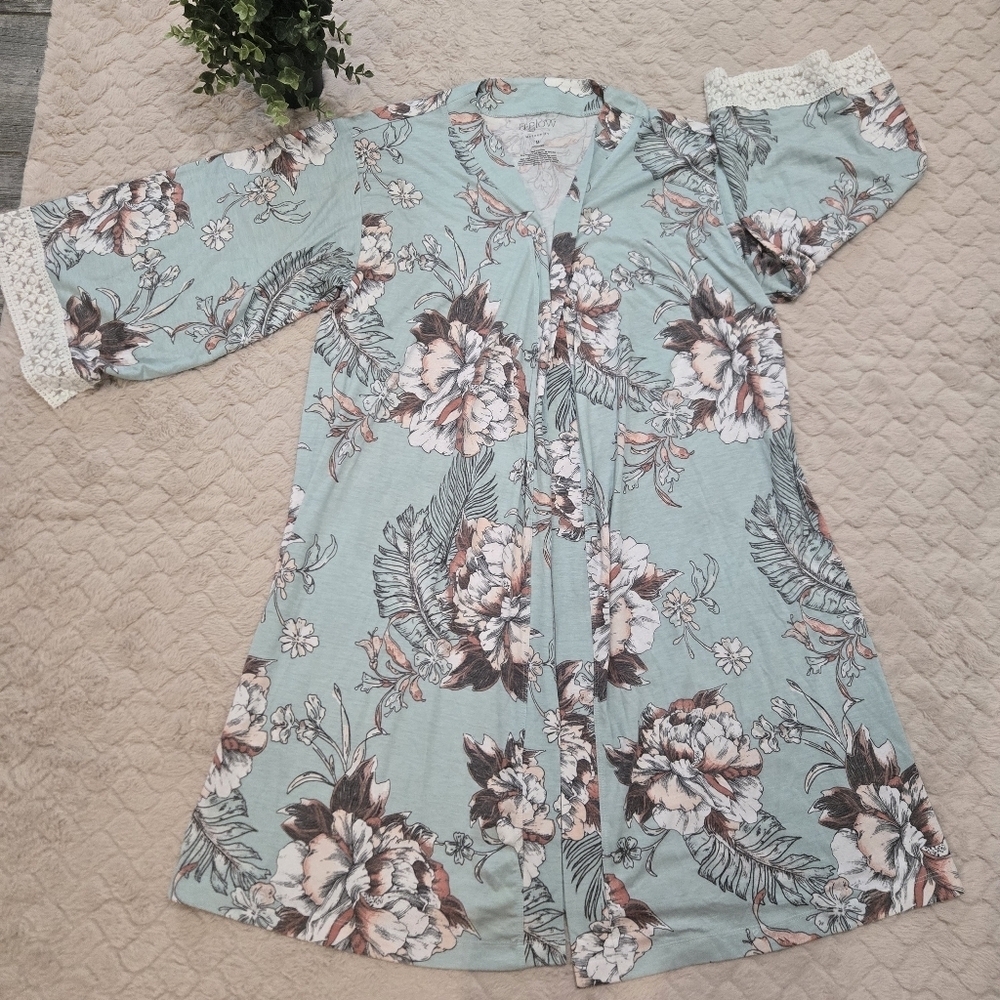 a:glow Maternity Mint Floral Crochet Trim Open-Front Robe, Size Medium